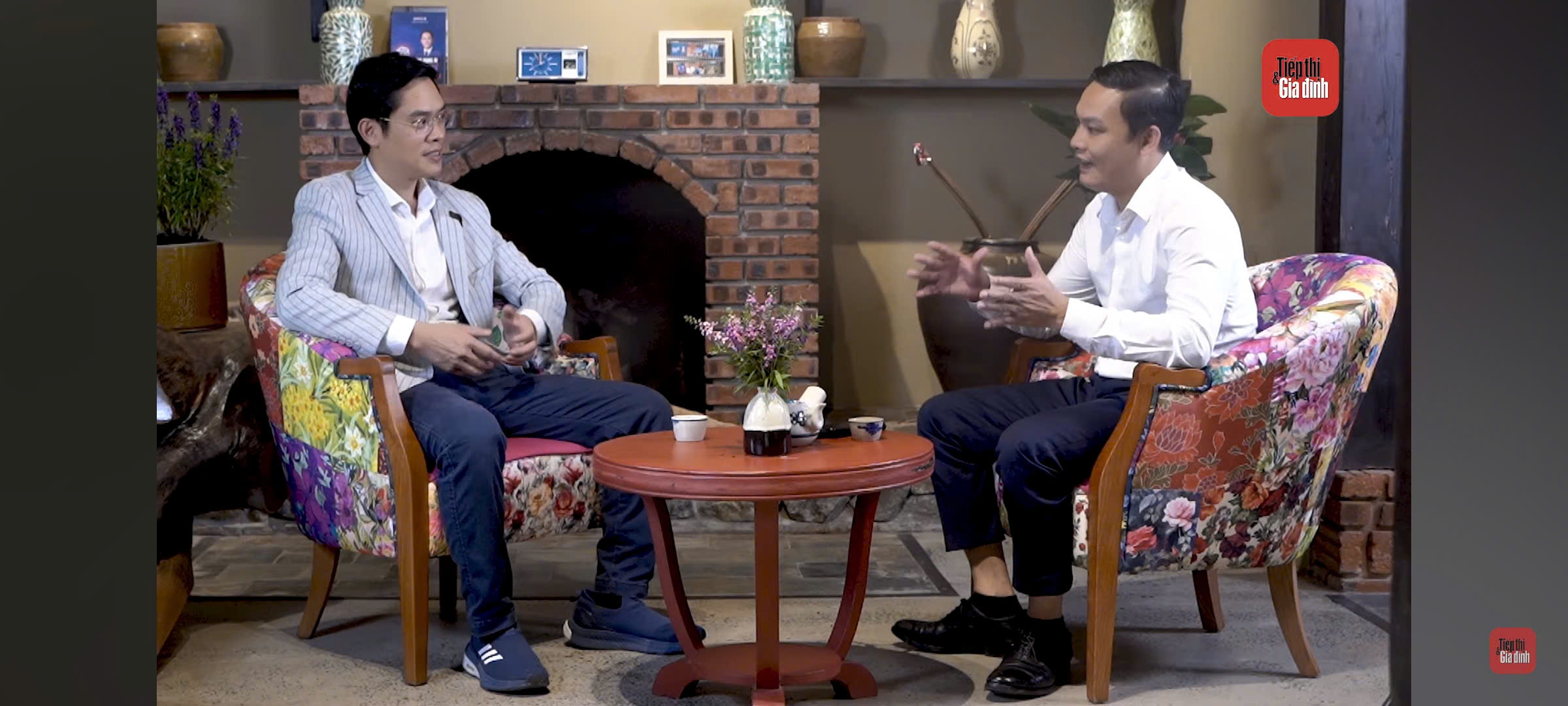 Chuyên gia Trần Khánh Tư cùng host chương trình